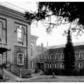 Здание бывшей богадельни памяти С.Т. Морозова (Сейчас - «Старый корпус» пединститута). 20-е годы.